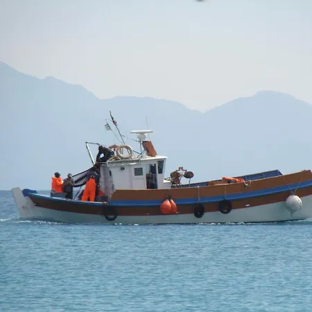 Eleni Apartamento *